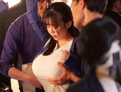 Cặp ngực to đã khiến tôi gặp nhiều tác hại Cặp ngực to đã khiến tôi gặp nhiều tác hại