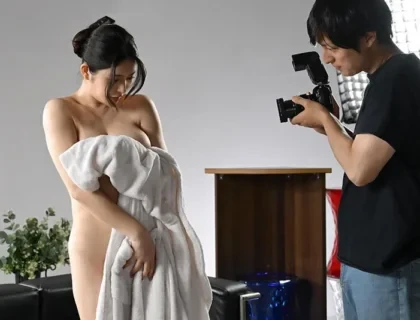 Cho vợ chụp ảnh khỏa thân vào kỷ niệm ngày cưới và cái kết Cho vợ chụp ảnh khỏa thân vào kỷ niệm ngày cưới và cái kết