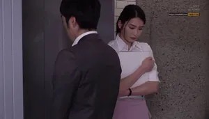 Em thư ký đáng thương bị quản lý bắt vào nhà nghỉ phục vụ đối tác Em thư ký đáng thương bị quản lý bắt vào nhà nghỉ phục vụ đối tác