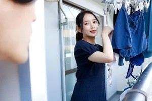 Mối tình ngắn ngủi với cô nàng cạnh nhà đã có Anh xã cạnh bên Mối tình ngắn ngủi với cô nàng cạnh nhà đã có Anh xã cạnh bên