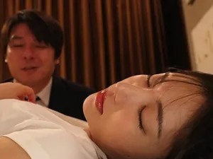 Tưởng dụ dỗ được gái xinh vào nhà trọ, ai ngờ mình mới là... thóc Tưởng dụ dỗ được gái xinh vào nhà trọ, ai ngờ mình mới là... thóc